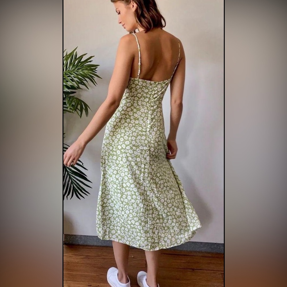 Lulus timeless touch floral midi dress sz M - Picture 2 of 3